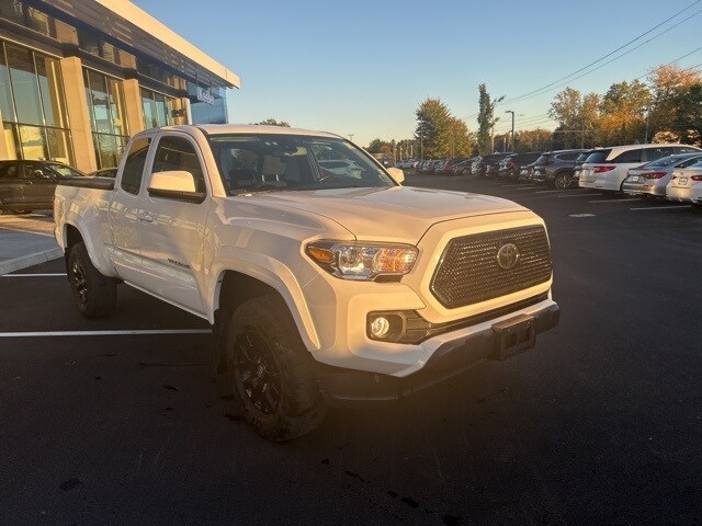 2019 Toyota Tacoma SR5 V6 photo 3