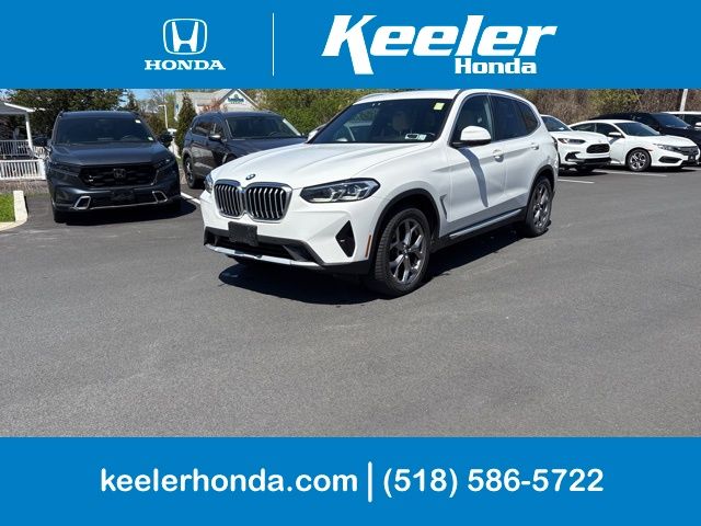 2022 BMW X3 xDrive30i's photo