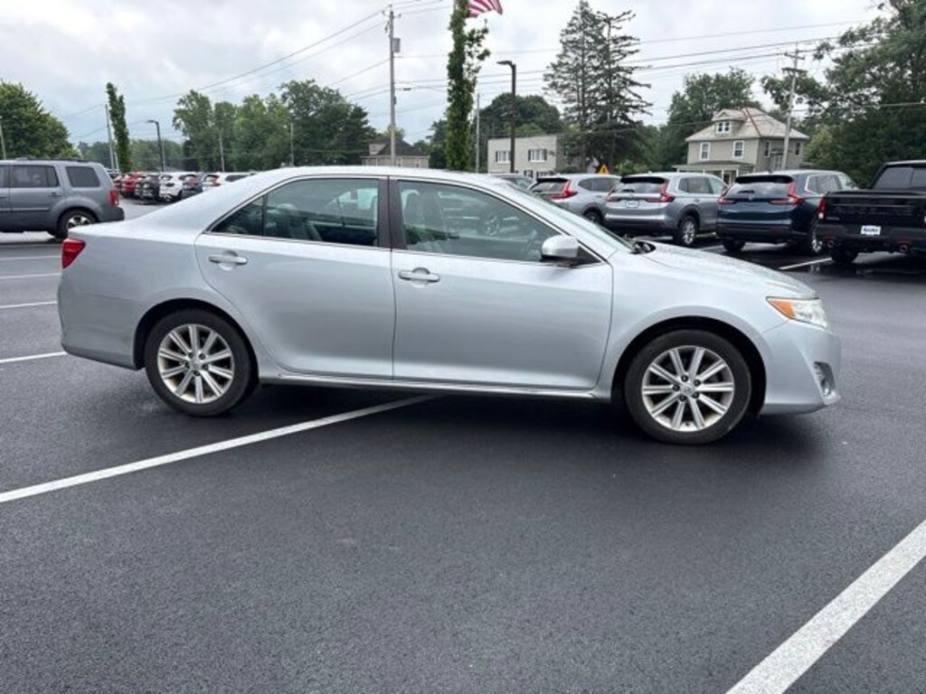 Used 2014 Toyota Camry XLE Sedan