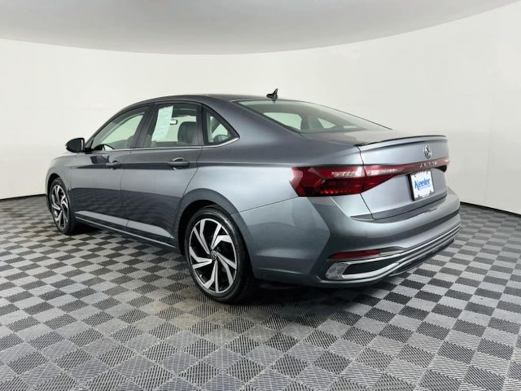 Used 2025 Volkswagen Jetta 1.5T SEL Sedan