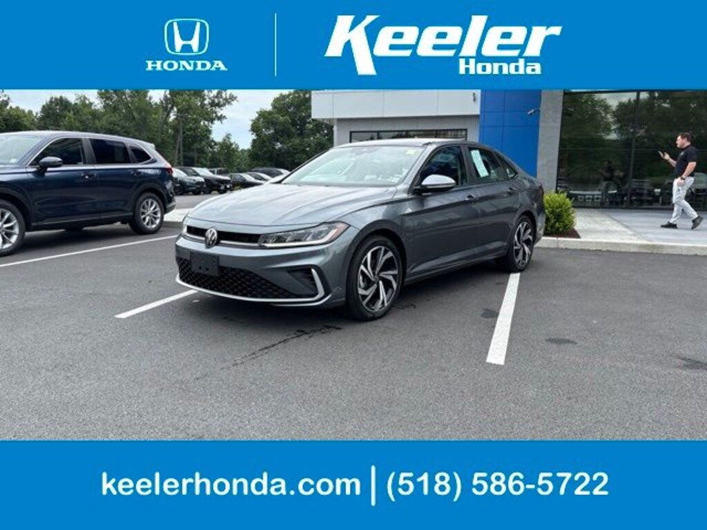 Used 2025 Volkswagen Jetta 1.5T SEL Sedan