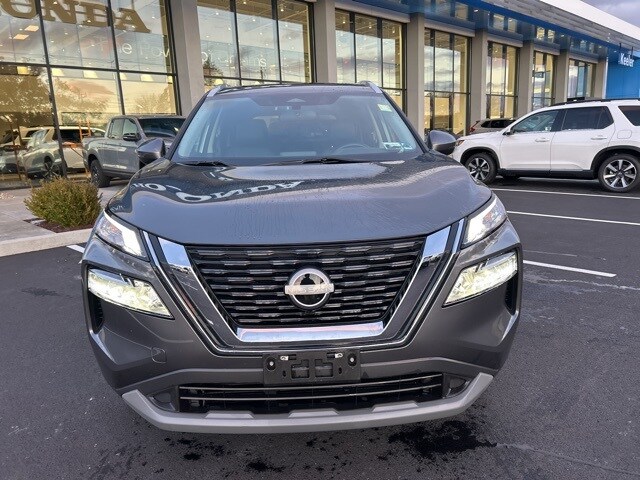 2023 Nissan Rogue SV photo 3