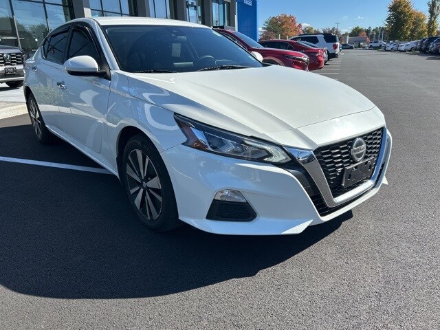 2022 Nissan Altima 2.5 SV photo 2