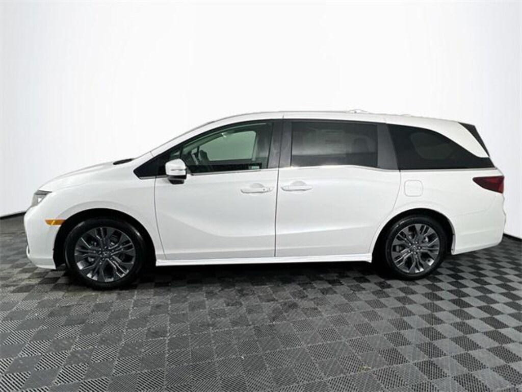 New 2026 Honda Odyssey Touring Minivan/Van