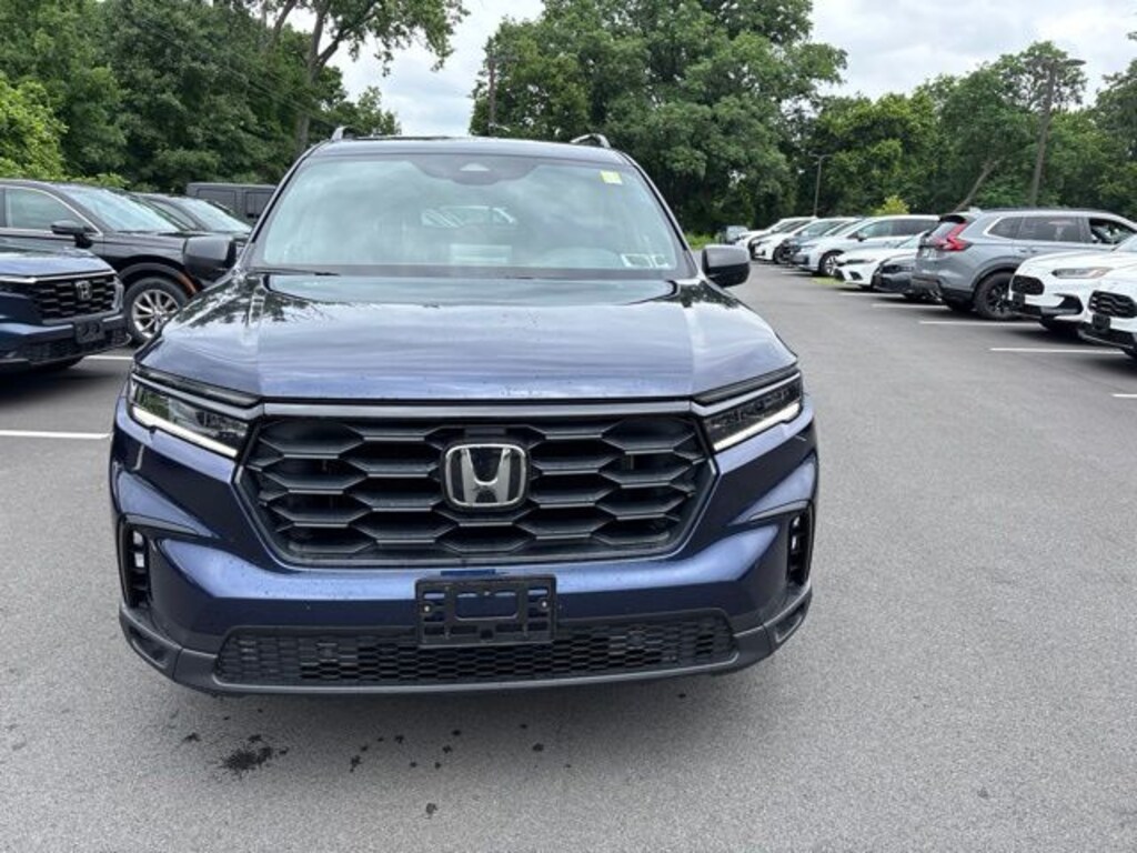 Certified 2025 Honda Pilot Sport SUV