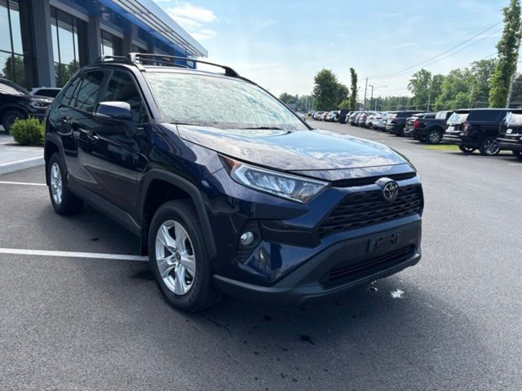 Used 2021 Toyota RAV4 XLE SUV
