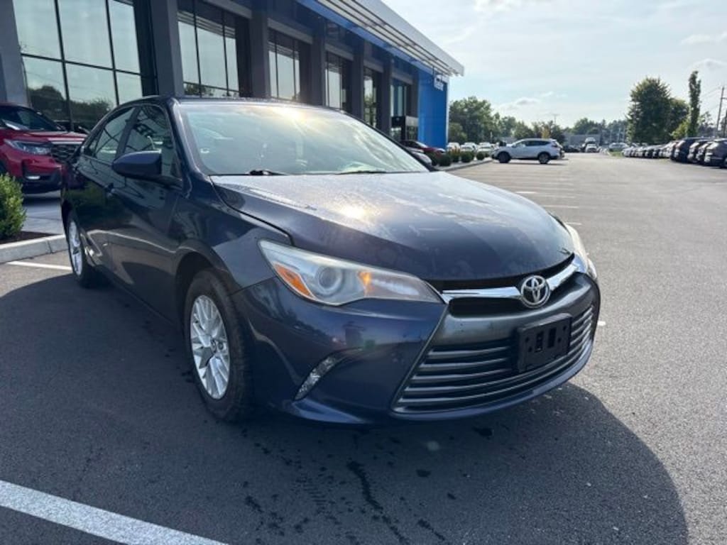 Used 2017 Toyota Camry LE Sedan