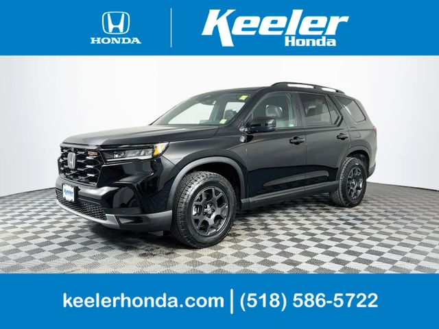 2023 Honda Pilot TrailSport AWD's photo