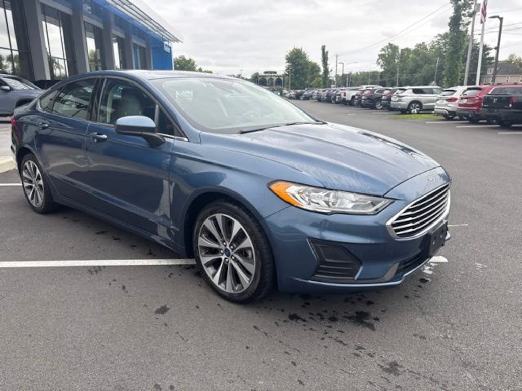 Used 2019 Ford Fusion SE Sedan