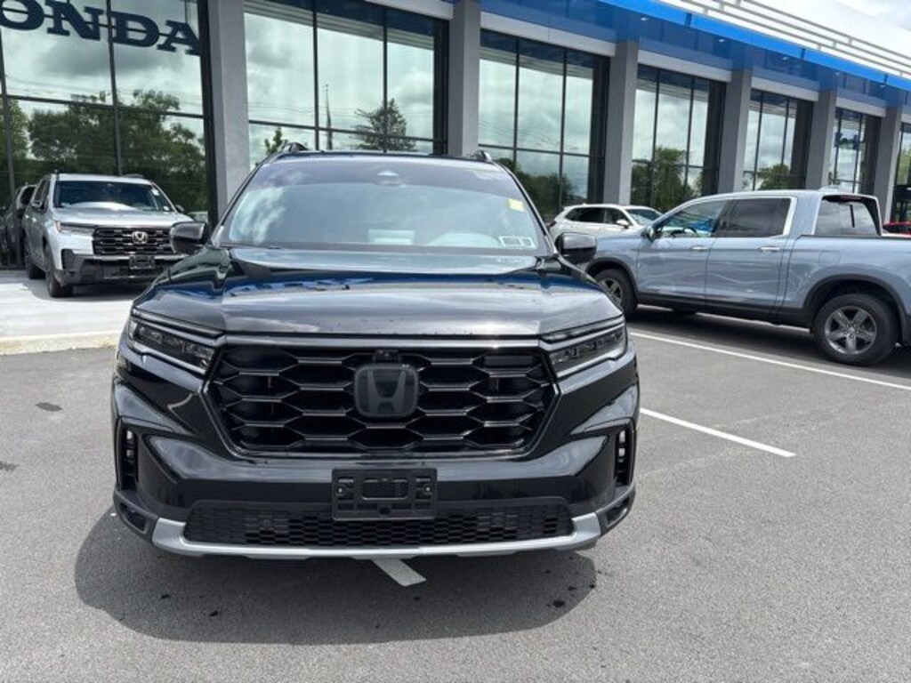 Certified 2025 Honda Pilot TrailSport SUV