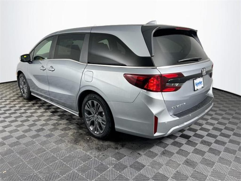 New 2026 Honda Odyssey Touring Minivan/Van