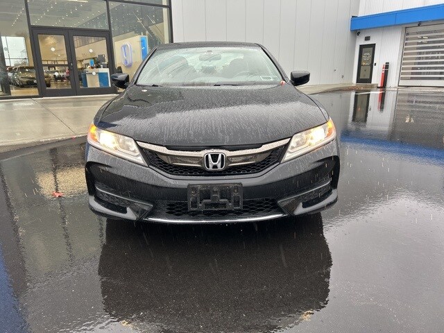 2017 Honda Accord photo 2