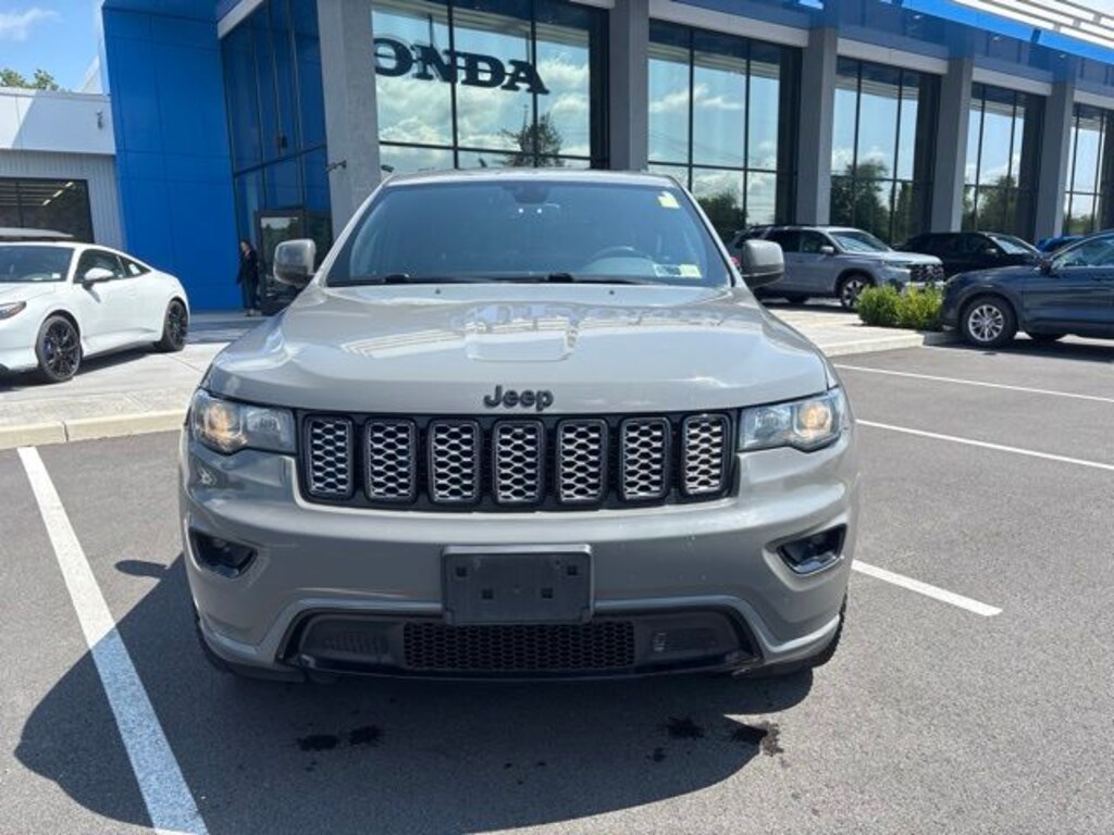 Used 2019 Jeep Grand Cherokee Altitude SUV