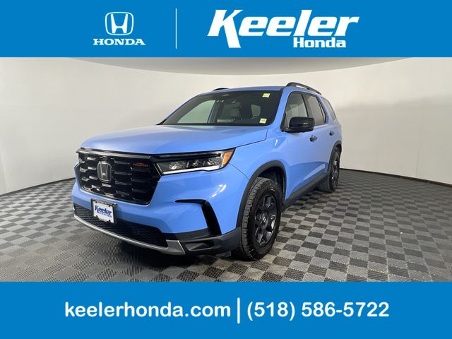 2023 Honda Pilot TrailSport AWD's photo
