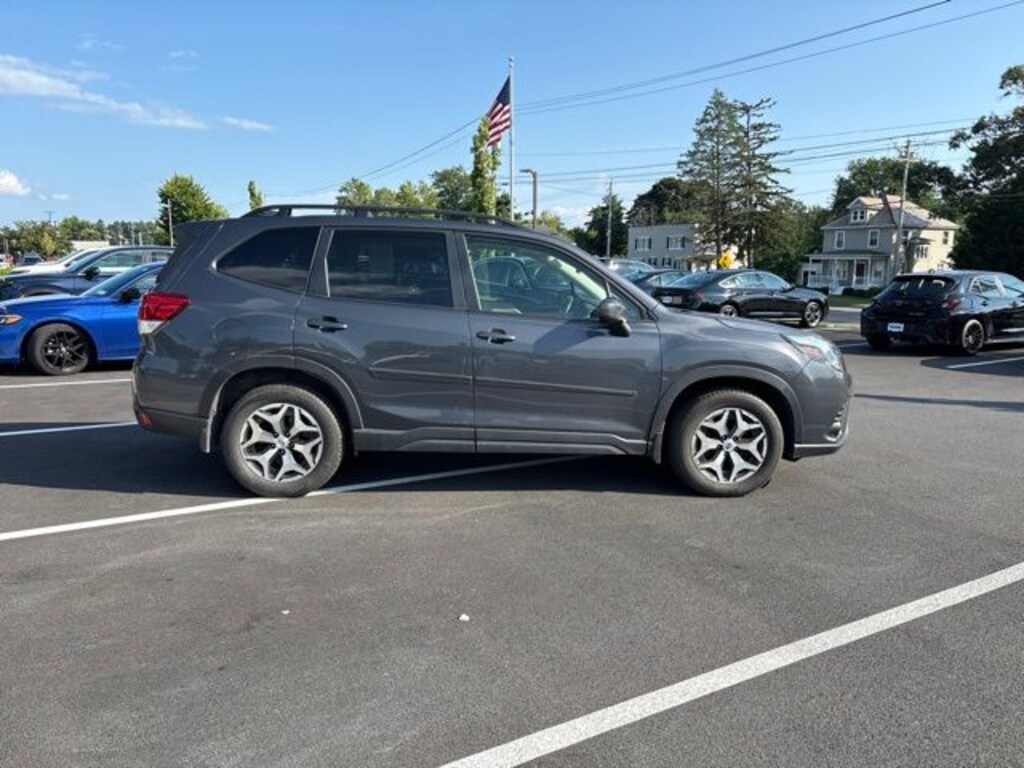 Used 2022 Subaru Forester Premium SUV