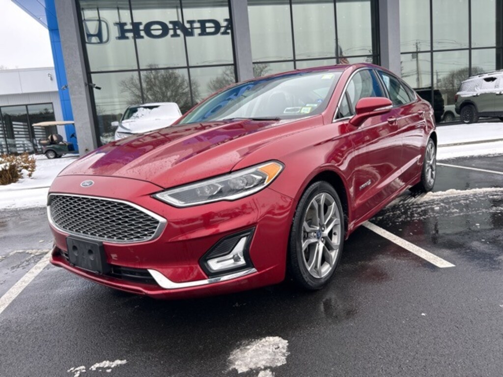 Used 2019 Ford Fusion Hybrid Titanium Sedan