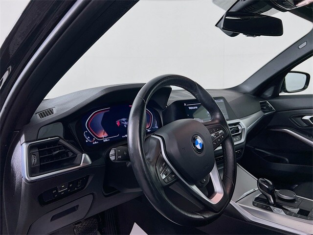 2021 BMW 330i 330i xDrive 10