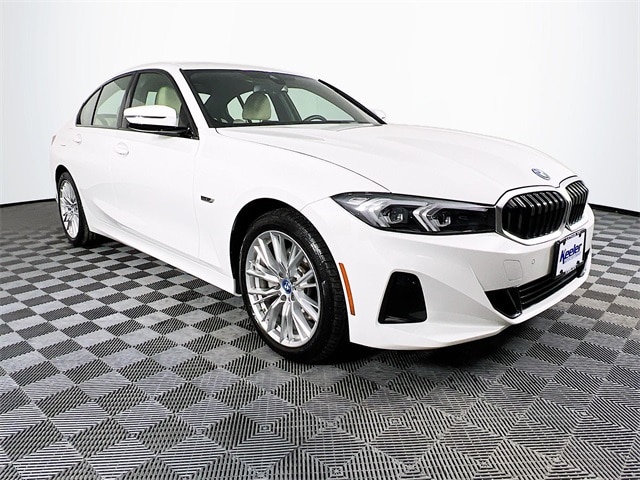 2023 BMW 330e 330e xDrive 8