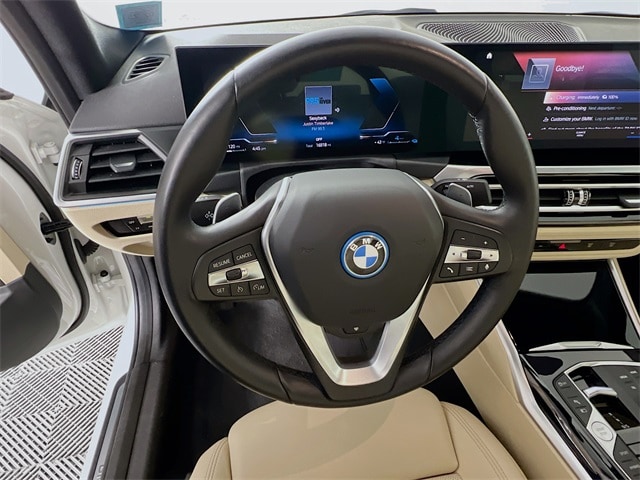 2023 BMW 330e 330e xDrive 10