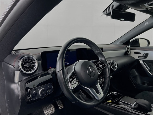 2023 Mercedes-Benz CLA 250 4MATIC 10