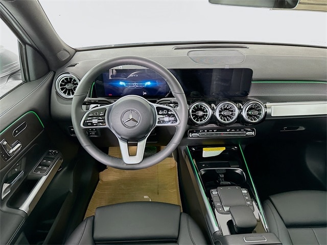 2023 Mercedes-Benz GLB 250 4MATIC 23