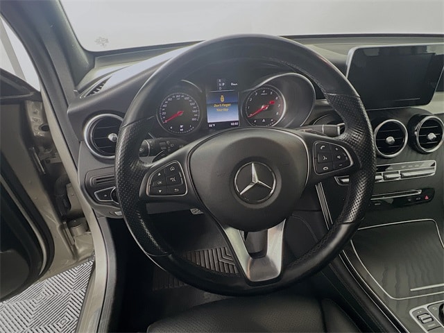 2019 Mercedes-Benz GLC 300 4MATIC 10