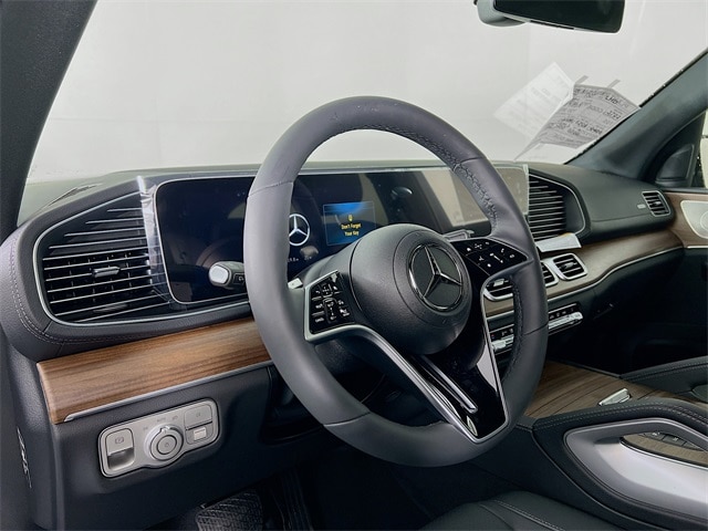 2024 Mercedes-Benz GLS 450 4MATIC 10
