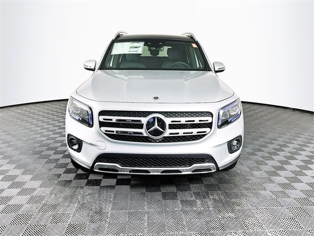 2023 Mercedes-Benz GLB 250 4MATIC 9