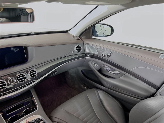 2020 Mercedes-Benz S-Class S 560 4MATIC 23