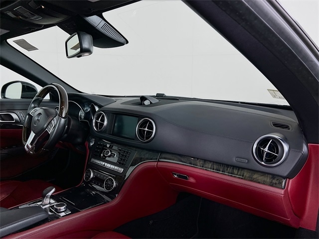 2016 Mercedes-Benz SL-Class SL 400 23