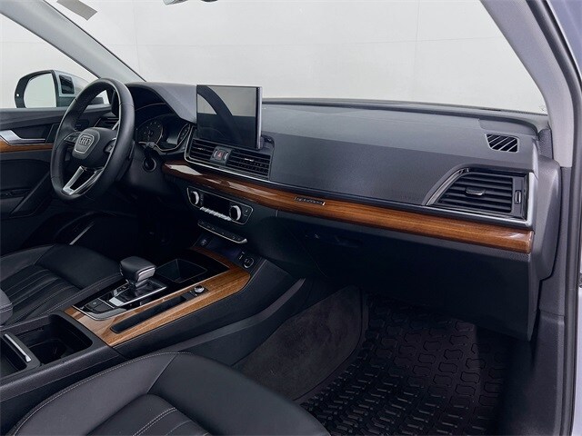 2021 Audi Q5  25