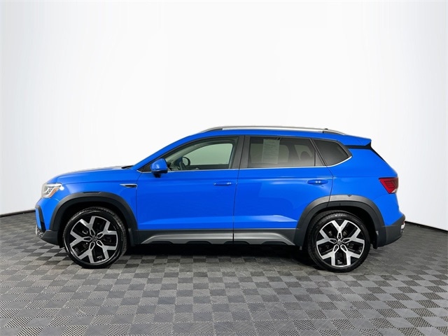 2022 Volkswagen Taos 1.5T SEL 3