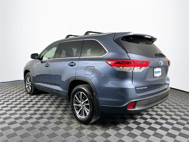 2019 Toyota Highlander Hybrid XLE 4