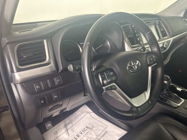 2019 Toyota Highlander Limited - Photo 12