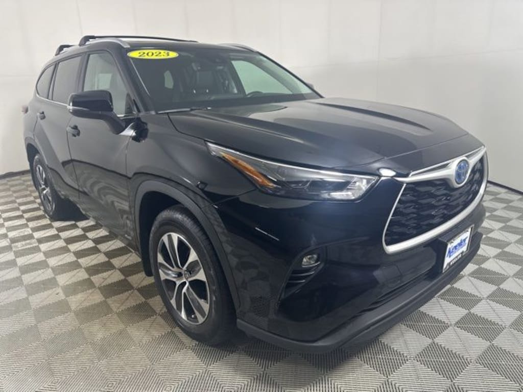 Certified 2023 Toyota Highlander Hybrid XLE SUV