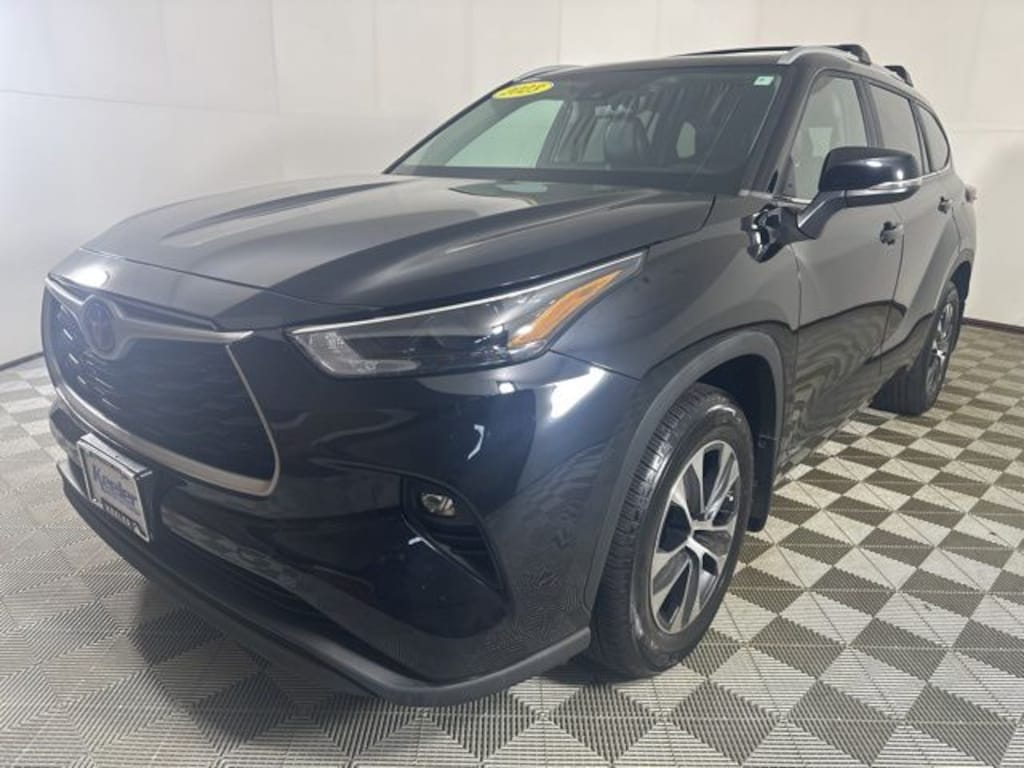 Certified 2023 Toyota Highlander Hybrid XLE SUV