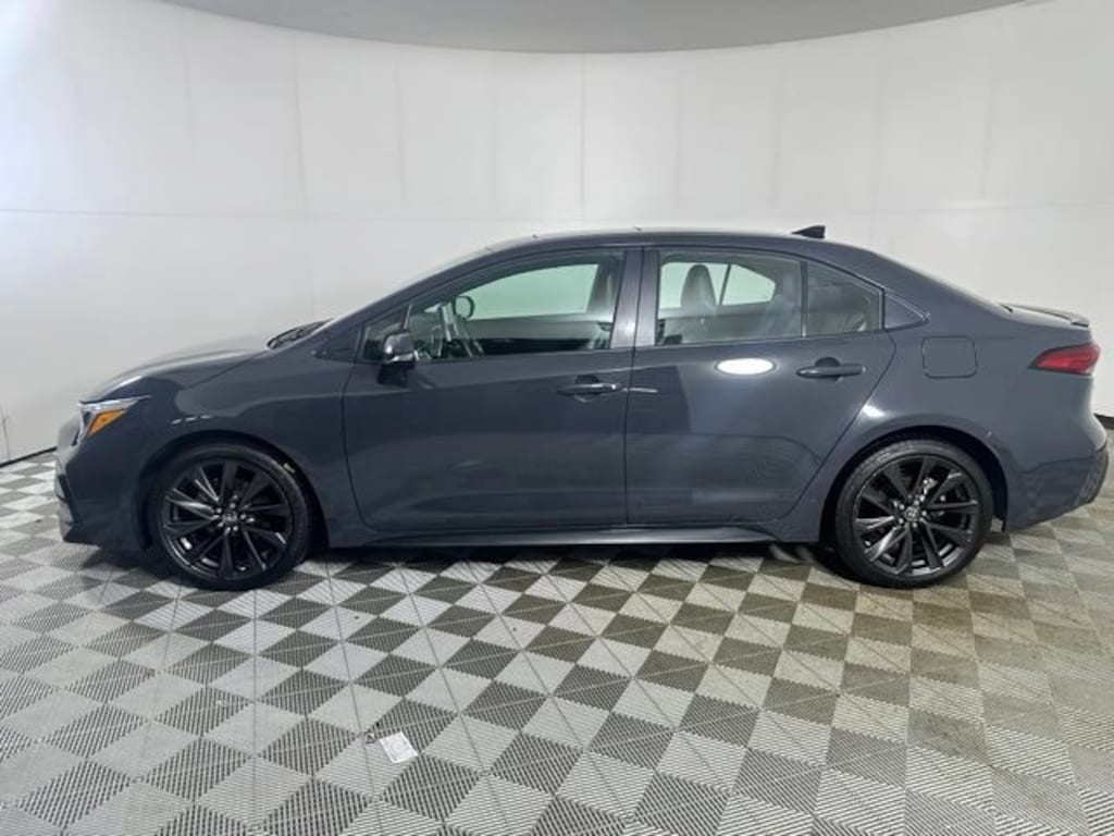 Used 2025 Toyota Corolla XSE Sedan