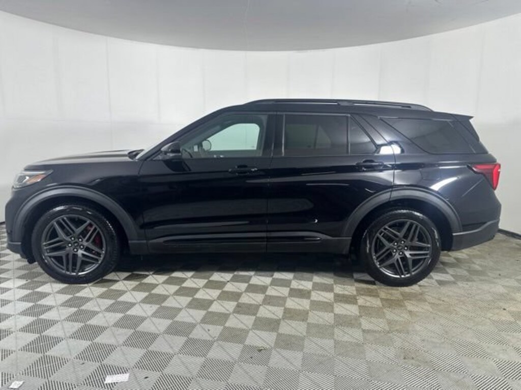 Used 2025 Ford Explorer ST SUV