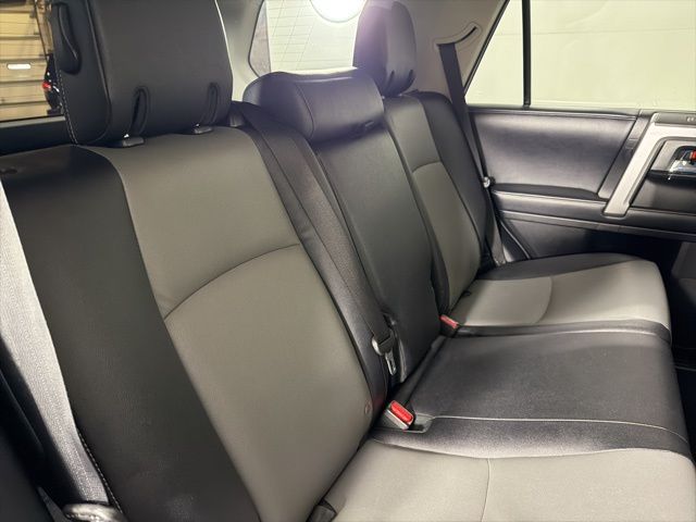 2019 Toyota 4Runner SR5 Premium - Photo 16