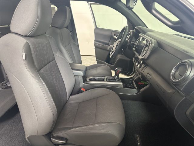 2016 Toyota Tacoma TRD Sport - Photo 19