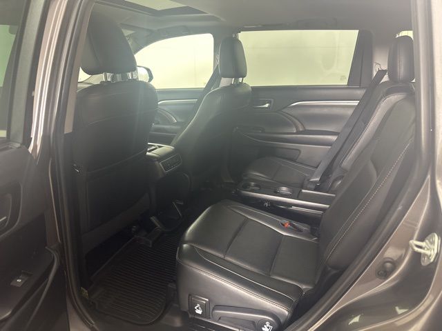 2019 Toyota Highlander Limited - Photo 15