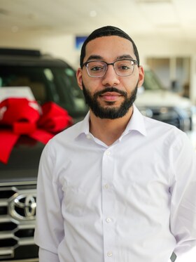 Staff member Jorge Vargas from ID_60a5d9