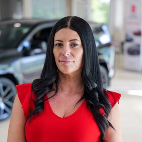Staff member Nell Murphy from ID_60a5d9