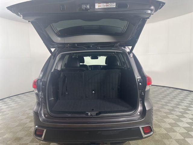 2019 Toyota Highlander Limited - Photo 9
