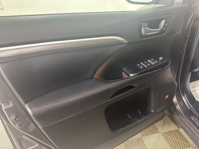 2019 Toyota Highlander Limited - Photo 11