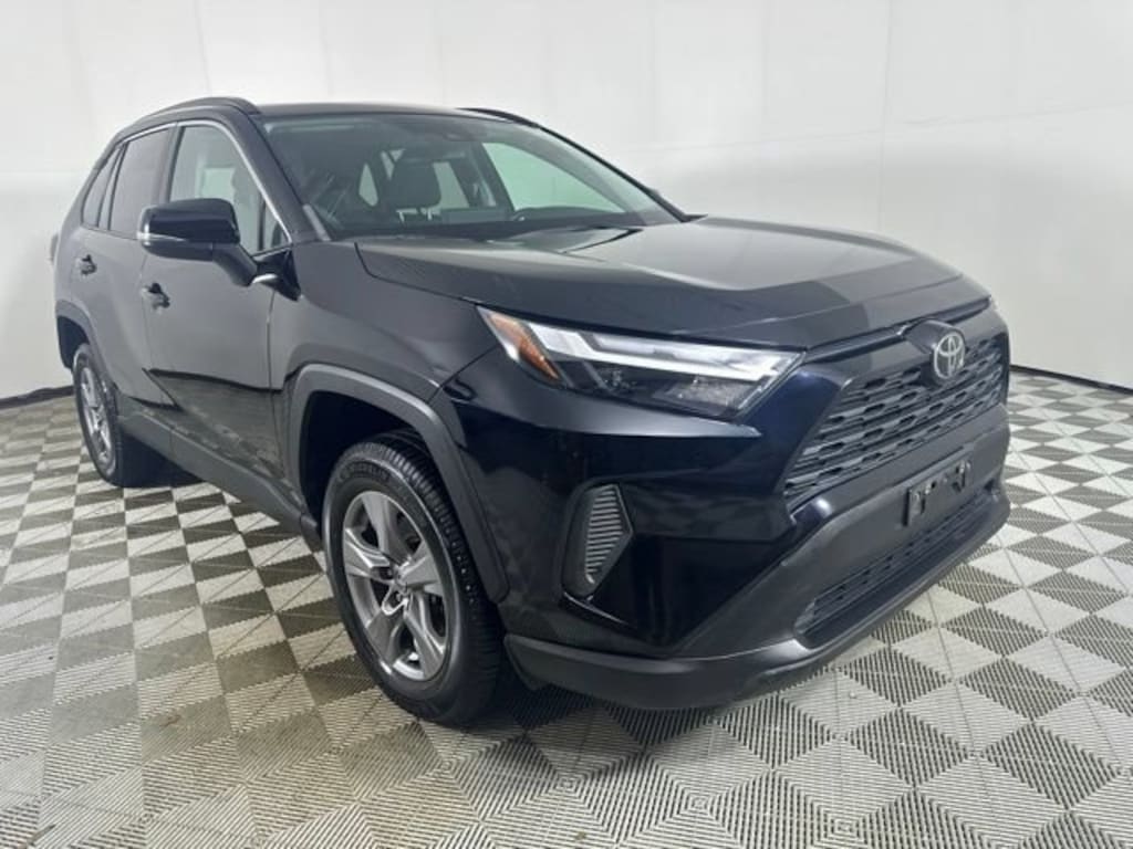 Used 2022 Toyota RAV4 XLE SUV