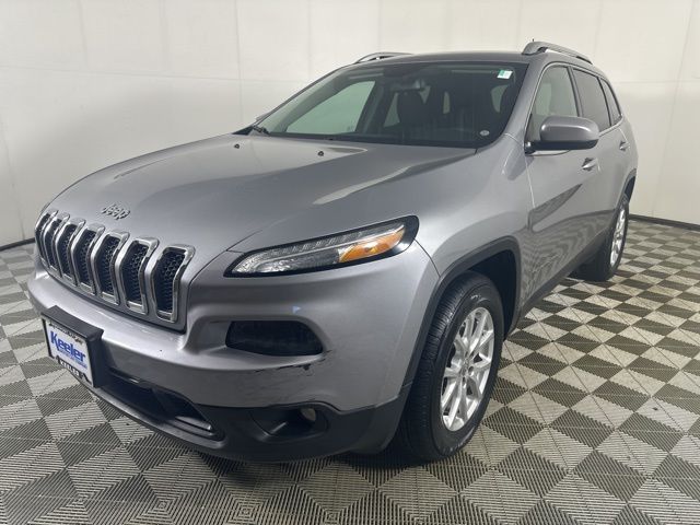 Used 2016 Jeep Cherokee Latitude with VIN 1C4PJMCS9GW162944 for sale in Westport, CT