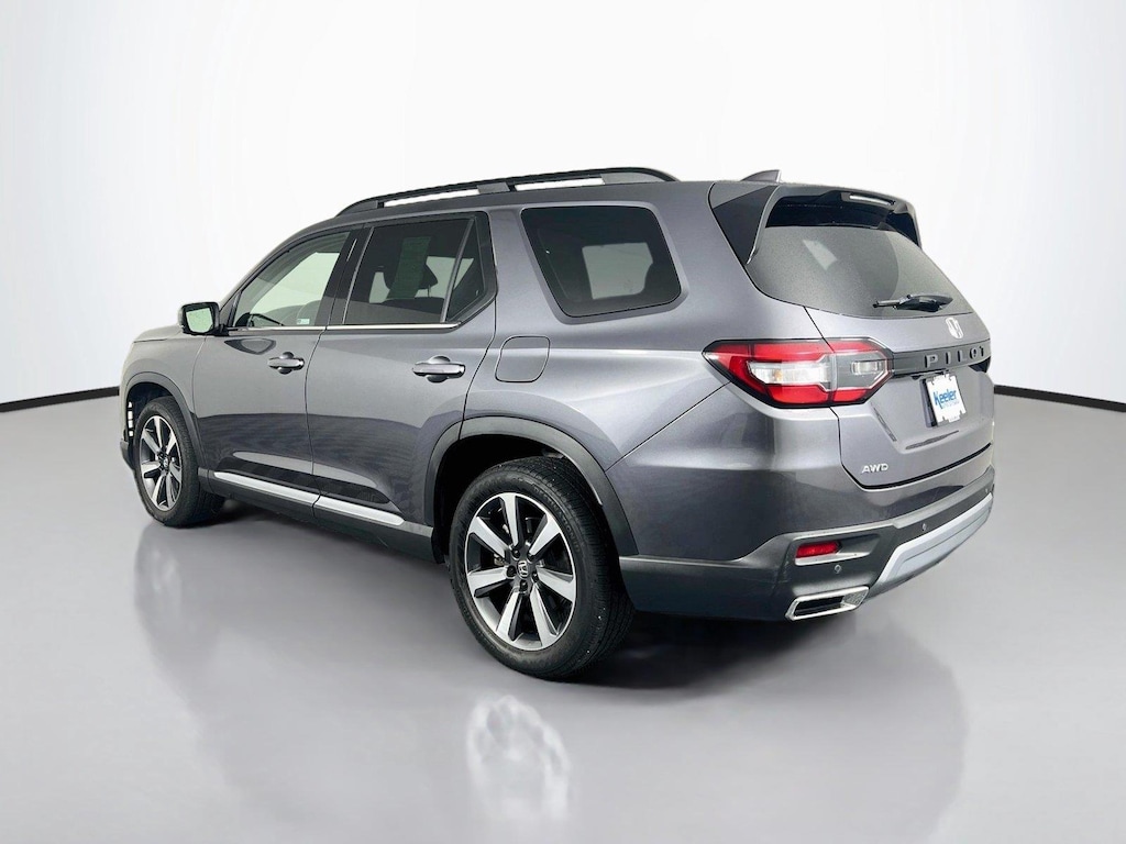 Used 2023 Honda Pilot Elite SUV