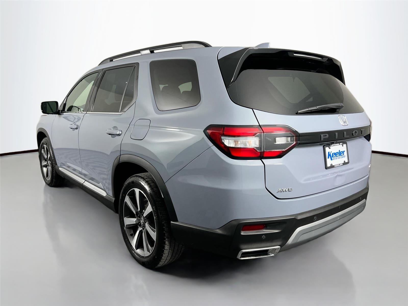 2024 Honda Pilot Elite photo 3