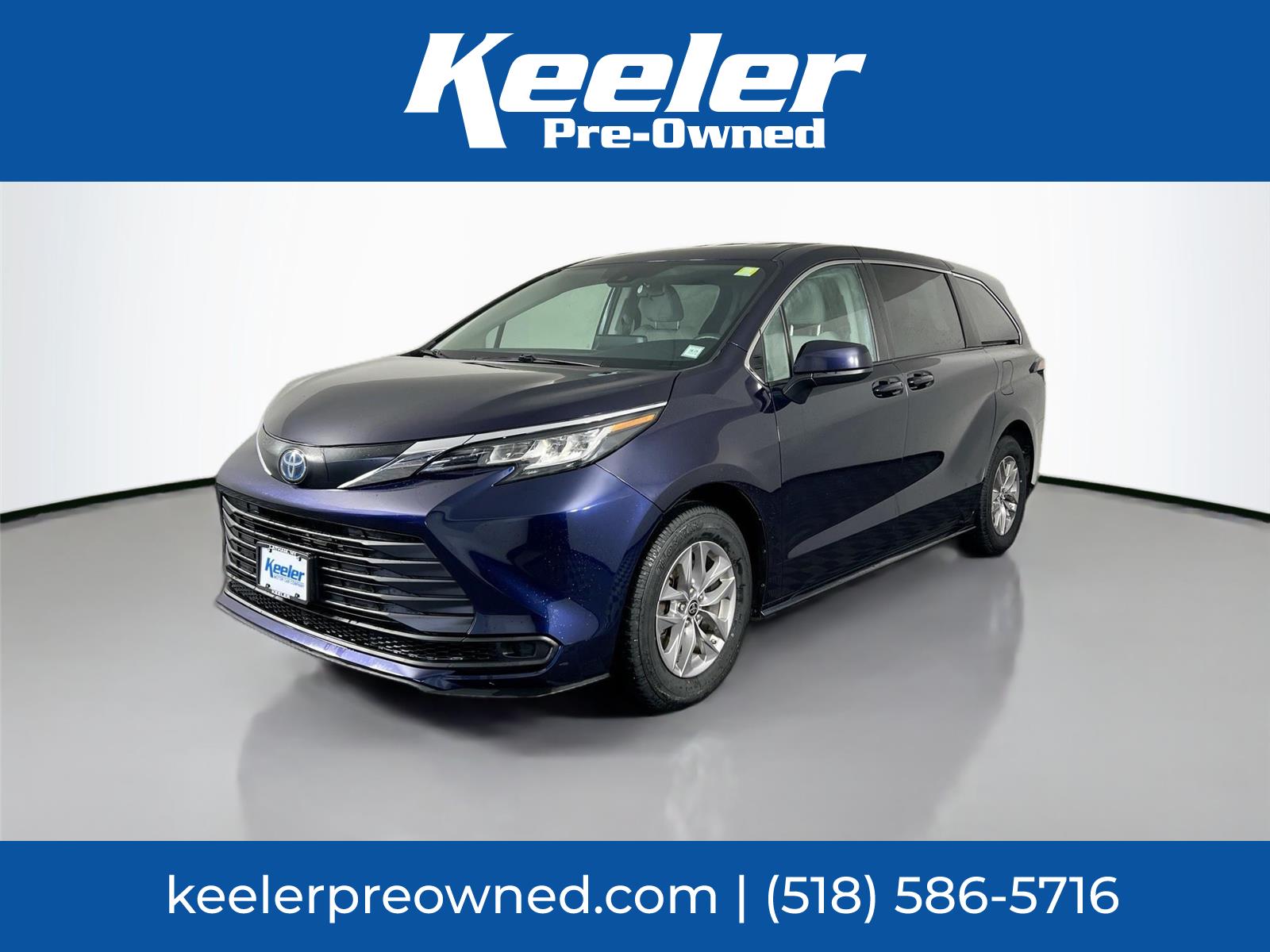 2022 Toyota Sienna LE's photo